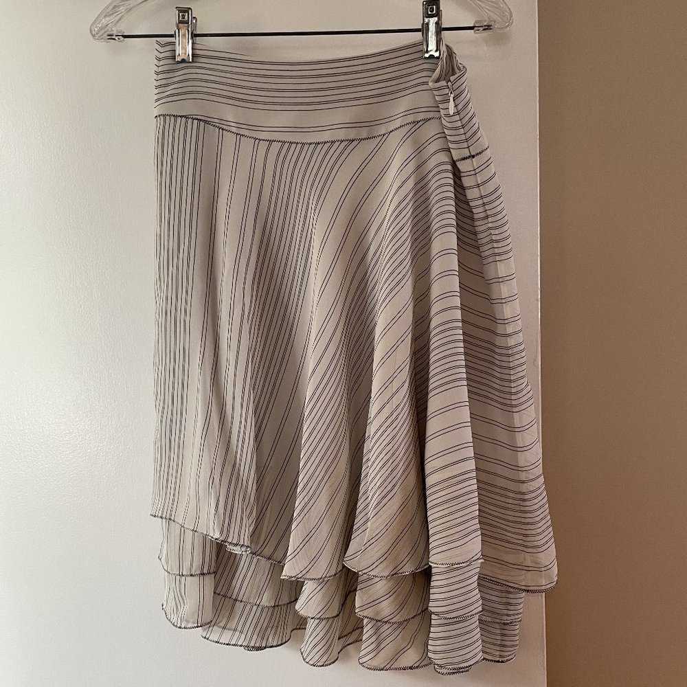 Clavin Klein Stripe Layered Ruffle Skirt Womens Size 2 Side Zip